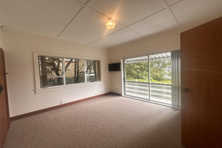 Photo of property in 17 Selwyn Road, Manurewa, Auckland, 2102