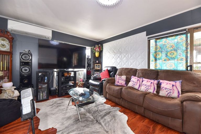 Photo of property in 25 Urlich Drive, Ranui, Auckland, 0612