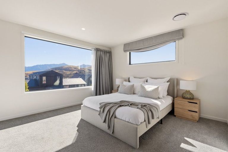 Photo of property in 104 Spur Ridge Rise, Jacks Point, 9371