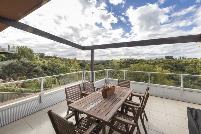 Photo of property in 47 Ruapehu Drive, Fitzherbert, Palmerston North, 4410