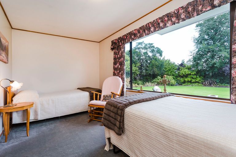 Photo of property in 1 Hamilton Court, Milton, 9220