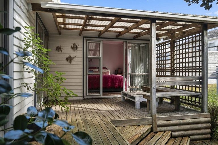 Photo of property in 5 Pitau Road, Mount Maunganui, 3116