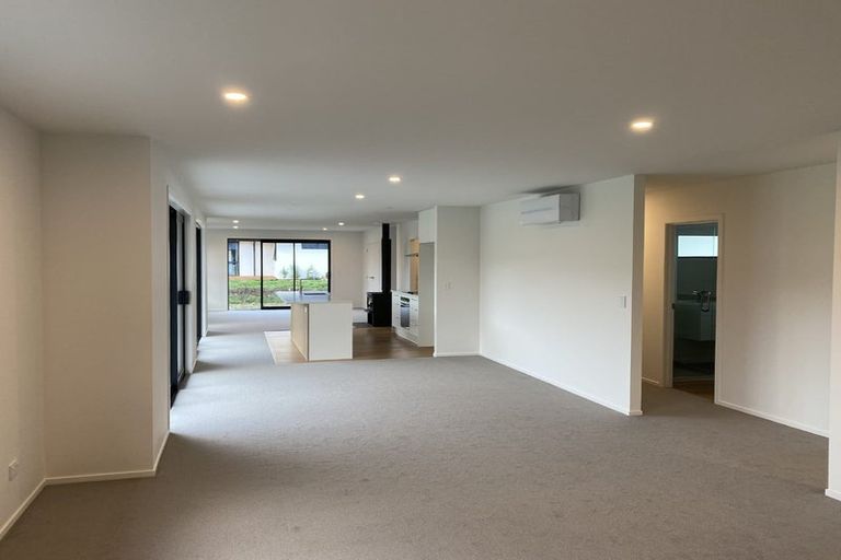 Photo of property in 2 Magpie Place, Lake Hawea, Wanaka, 9382