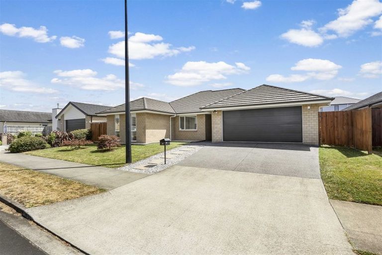 Photo of property in 18 Chalgrove Road, Huntington, Hamilton, 3210