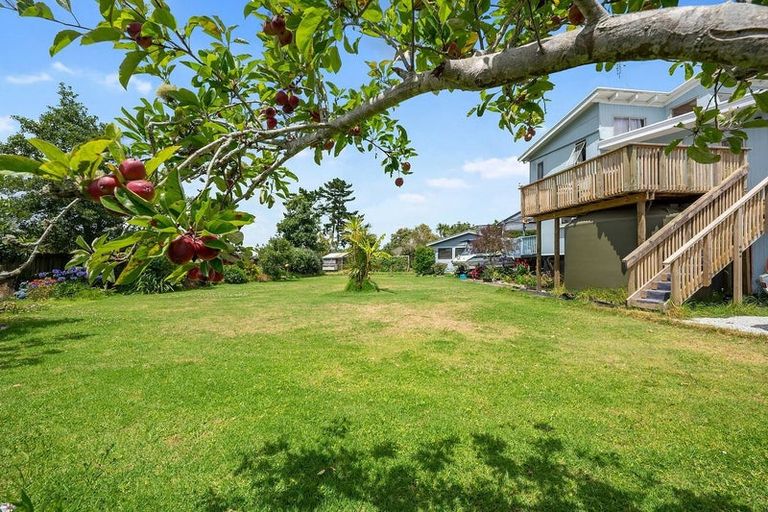 Photo of property in 28a Te Moau Avenue, Parakai, 0830