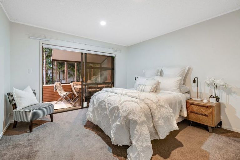 Photo of property in 54 The Circle, Manly, Whangaparaoa, 0930