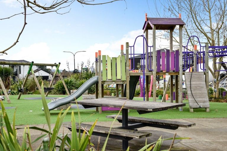 Photo of property in 2/64 Cabourne Drive, Glenview, Hamilton, 3206