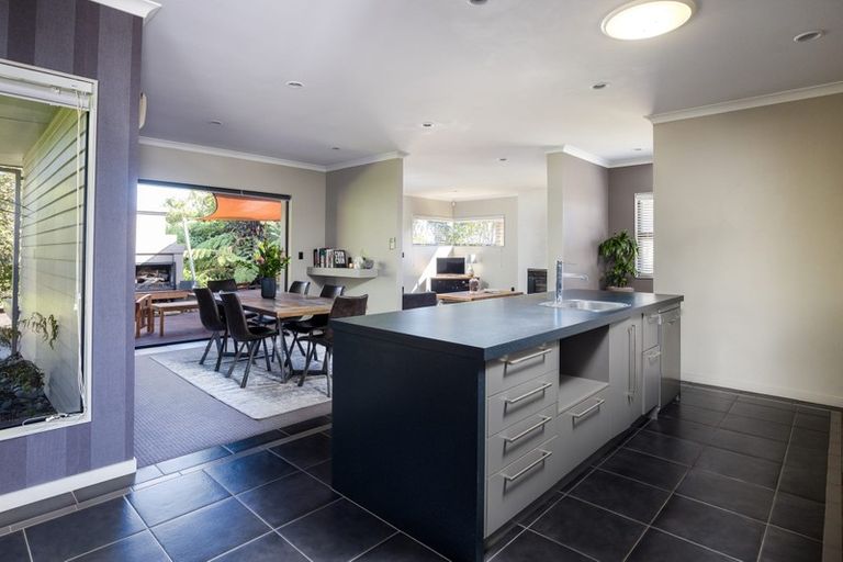 Photo of property in 69a Karamea Street, Whalers Gate, New Plymouth, 4310