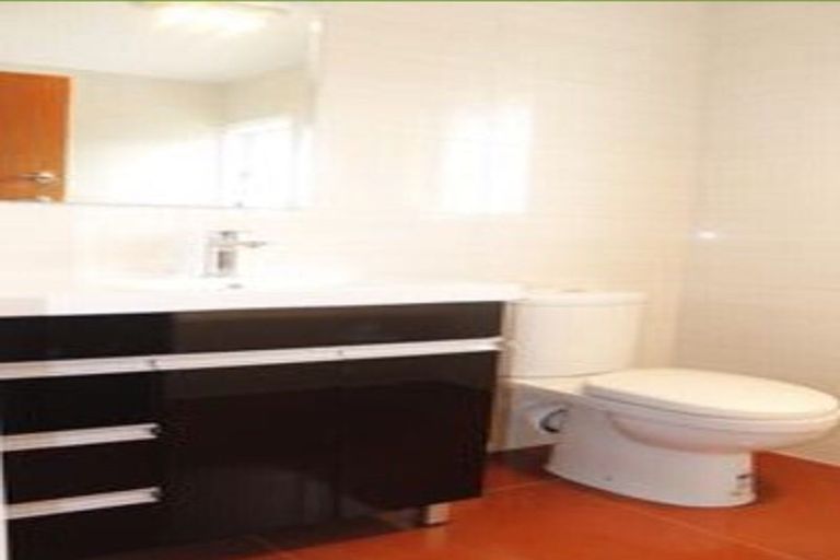 Photo of property in 3 Trinidad Road, Sunnynook, Auckland, 0620