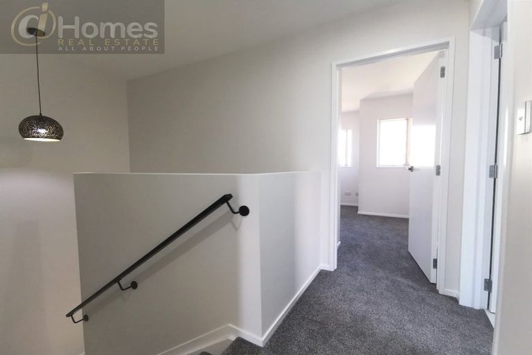 Photo of property in 24 Tumu Road, Papakura, 2110