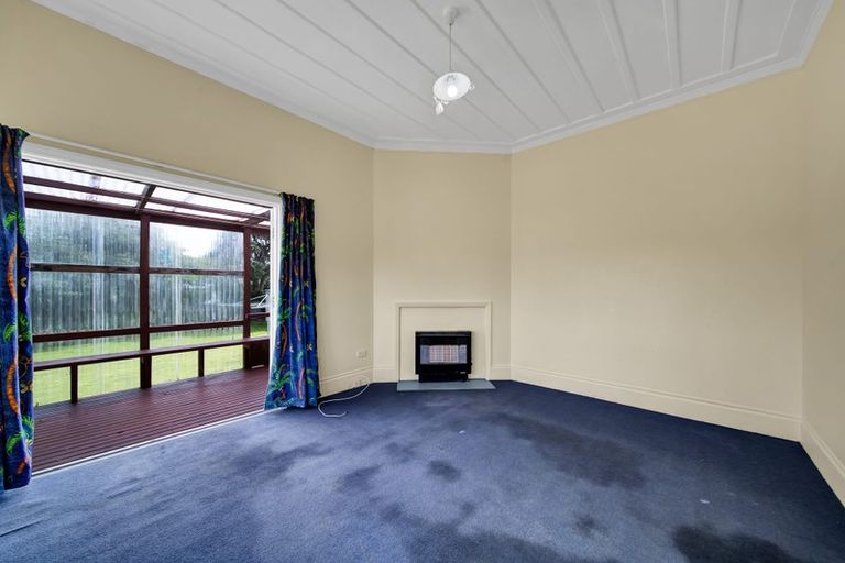 Photo of property in 6 Surrey Street, Patea, 4520