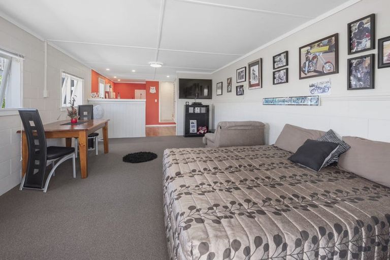 Photo of property in 2 High Street, Pahi, Paparoa, 0571