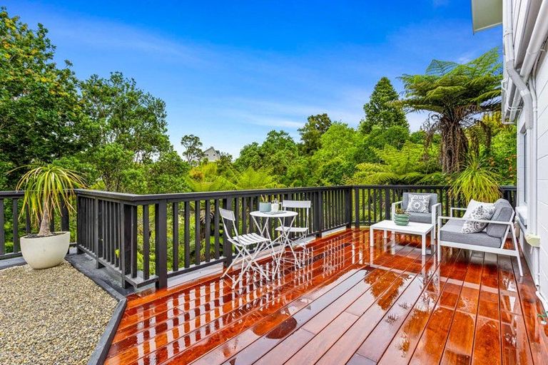 Photo of property in 2/88 Arran Road, Browns Bay, Auckland, 0630