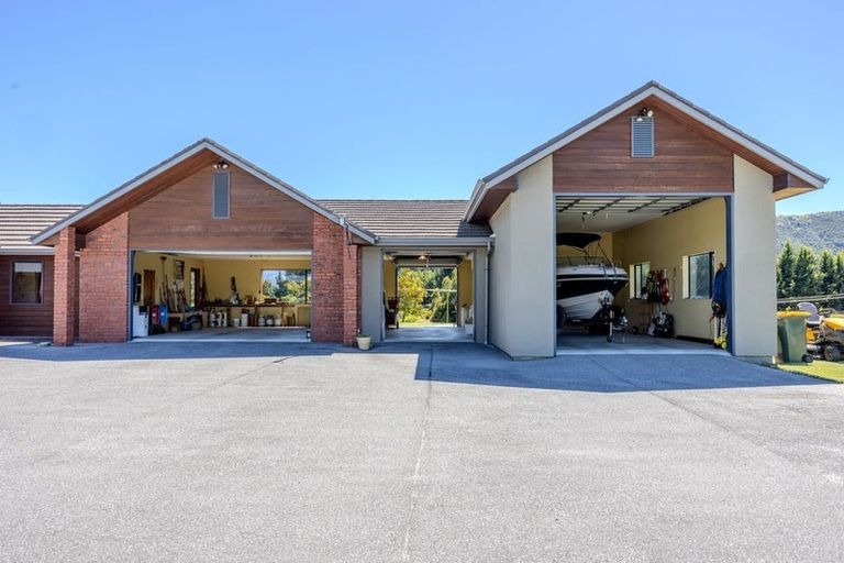 Photo of property in 90 Golf Course Road, Wanaka, 9305