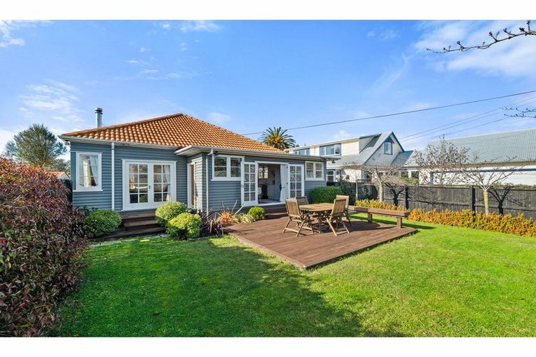 Photo of property in 1/58 Wilsons Road, Saint Martins, Christchurch, 8022