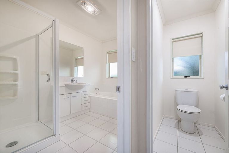 Photo of property in 47 Hewlett Road, Massey, Auckland, 0614