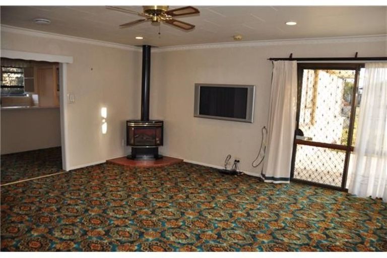 Photo of property in 38 Boston Avenue, Hornby, Christchurch, 8042