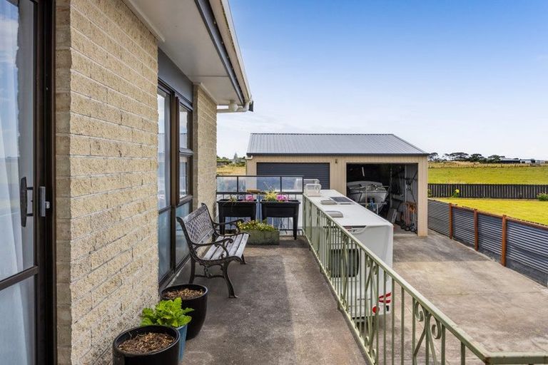 Photo of property in 7 Ponderosa Place, Opunake, 4616