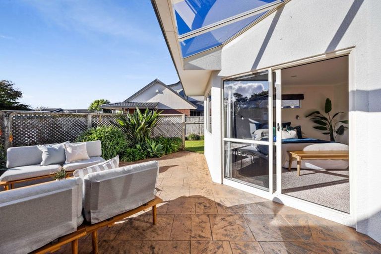 Photo of property in 17d Kinross Drive, Merrilands, New Plymouth, 4312