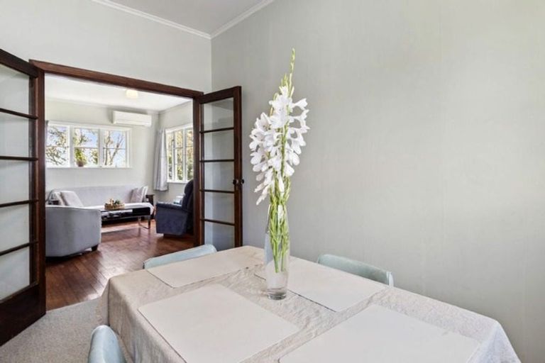 Photo of property in 325 Lake Road, Hauraki, Auckland, 0622