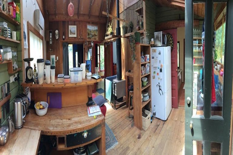 Photo of property in 2 Margate Avenue, Broad Bay, Dunedin, 9014