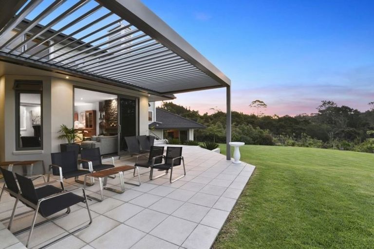 Photo of property in 100 Hobson Road, Lucas Heights, Auckland, 0632