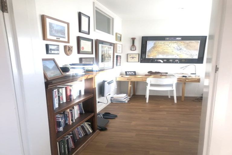 Photo of property in 379 Muritai Road, Eastbourne, Lower Hutt, 5013