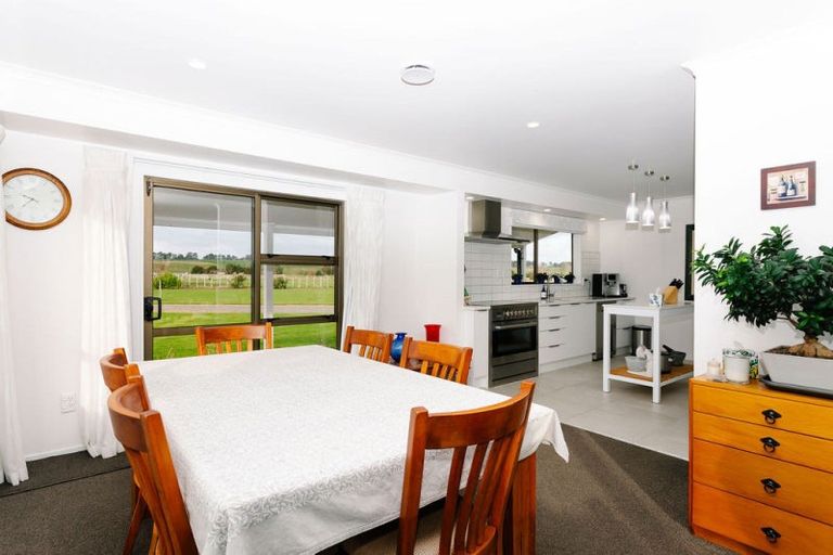 Photo of property in 77120a State Highway 2, Dannevirke, 4977