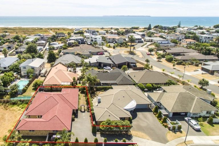Photo of property in 6 Saratoga Court, Papamoa Beach, Papamoa, 3118