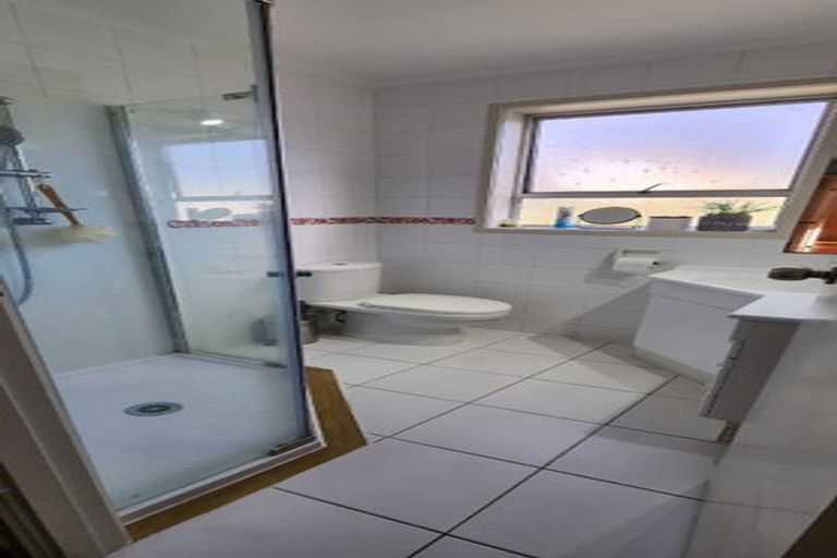 Photo of property in 29 Stott Avenue, Birkdale, Auckland, 0626