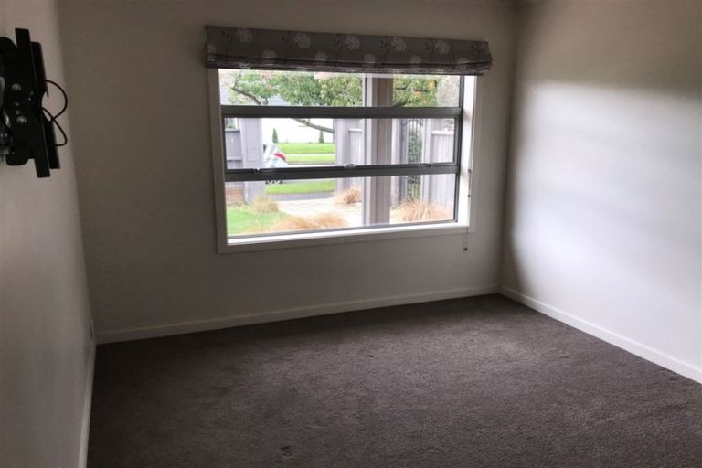 Photo of property in 1 Rutherglen Avenue, Ilam, Christchurch, 8041