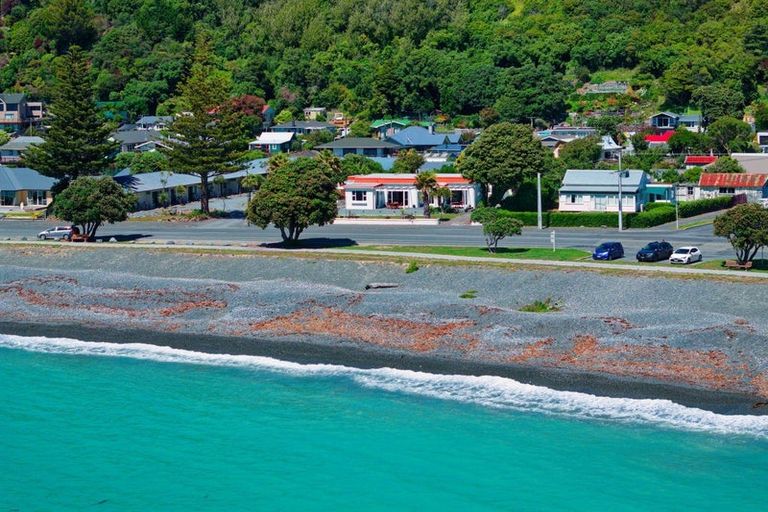 Photo of property in 218 Esplanade, Kaikoura, 7300