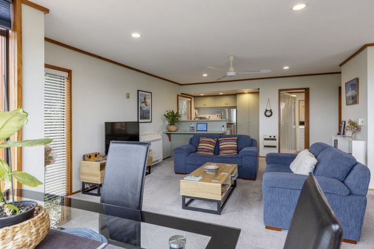 Photo of property in 39 Wakeman Road, Acacia Bay, Taupo, 3330