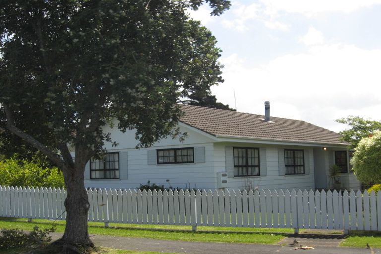 Photo of property in 12 Rukumoana Place, Clendon Park, Auckland, 2103