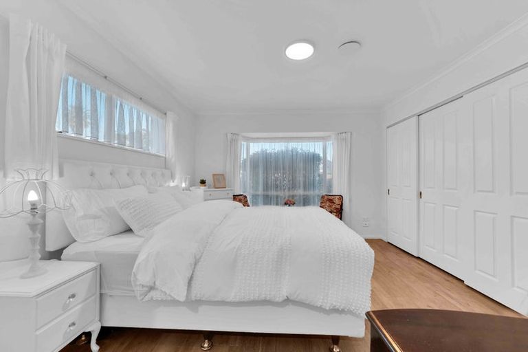 Photo of property in 21 Lothian Brae, Wattle Downs, Auckland, 2103