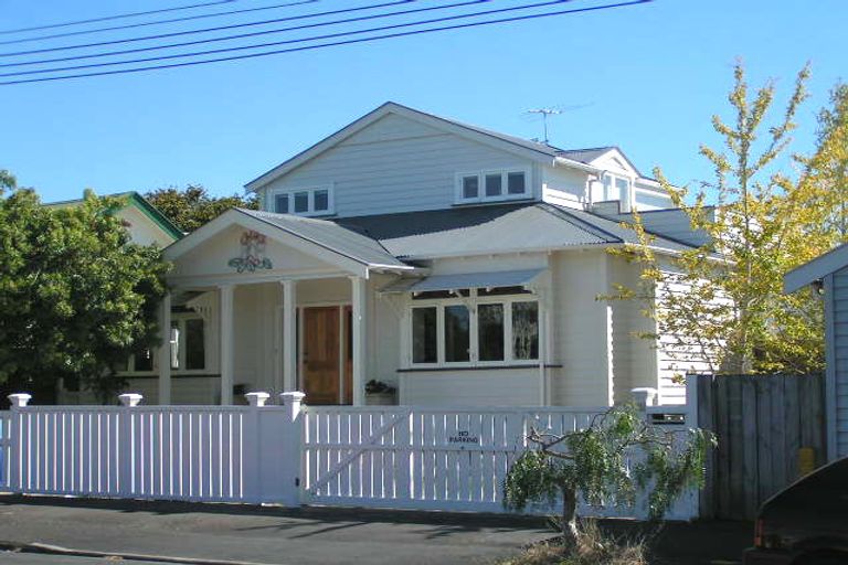 Photo of property in 5 Clarence Road, Northcote Point, Auckland, 0627