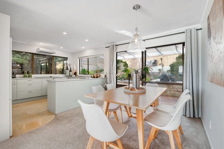 Photo of property in 28 Duncansby Road, Stanmore Bay, Whangaparaoa, 0932