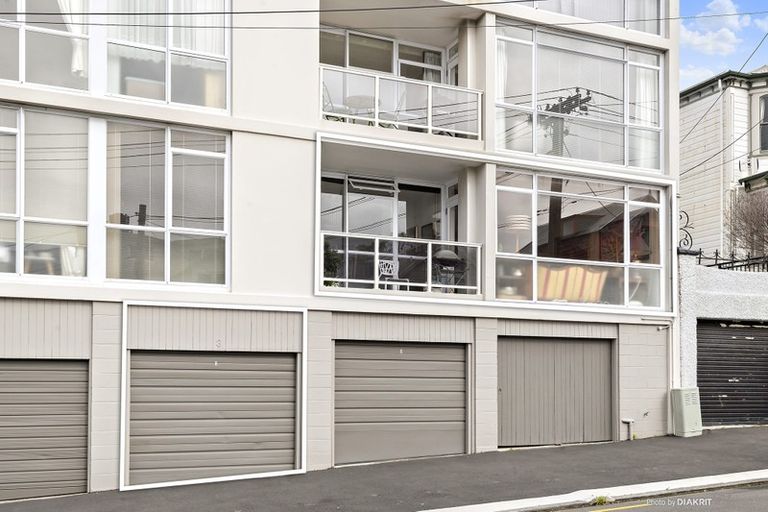 Photo of property in 44 Majoribanks Street, Mount Victoria, Wellington, 6011