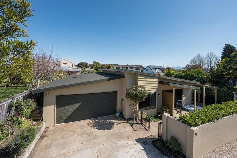 Photo of property in 25 Martin Street, Monaco, Nelson, 7011