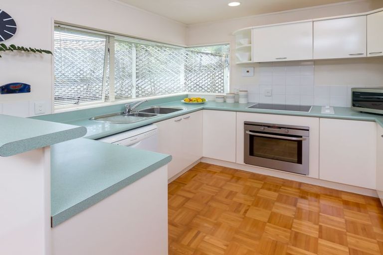 Photo of property in 2/8 Clydesdale Avenue, Somerville, Auckland, 2014