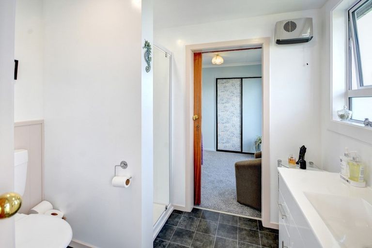 Photo of property in 10 Rimu Street, Kaka Point, Balclutha, 9271