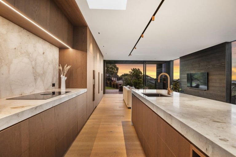 Photo of property in 28 Pacific Parade, Surfdale, Waiheke Island, 1081