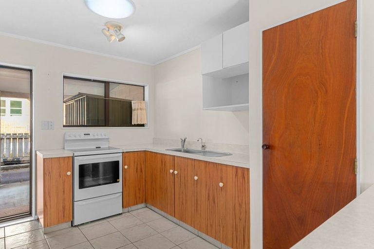 Photo of property in 2/9 Cairnfield Road, Kensington, Whangarei, 0112