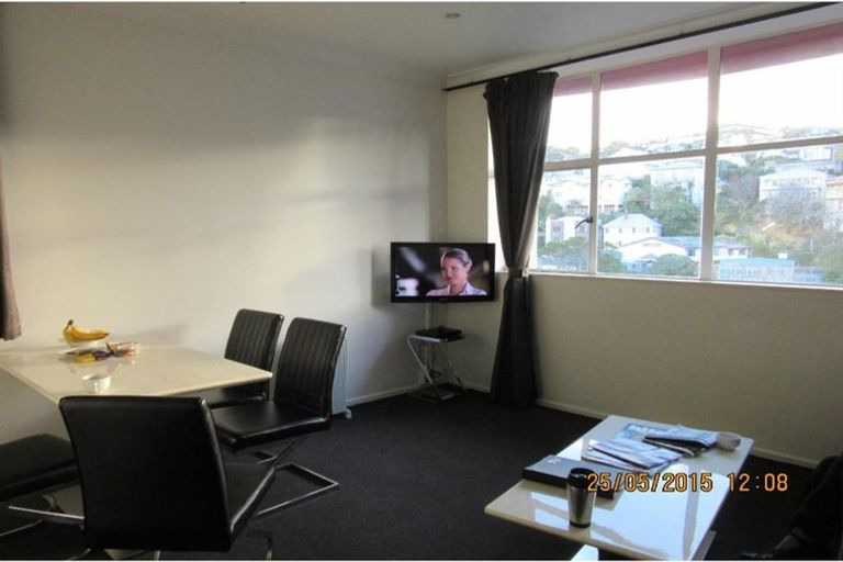 Photo of property in Terrace Garden Apartments, 10a/120 The Terrace, Wellington Central, Wellington, 6011