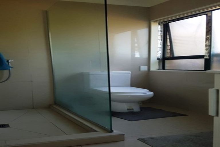 Photo of property in 1 Mackwell Road, Fairview Heights, Auckland, 0632