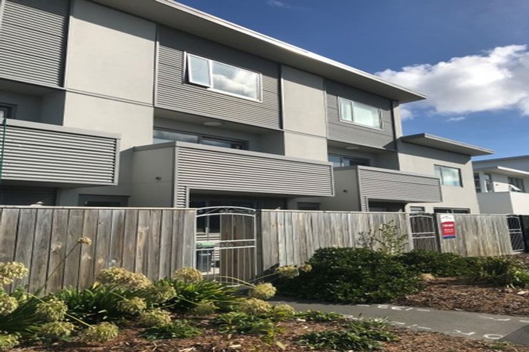 Photo of property in 463 Barbadoes Street, Edgeware, Christchurch, 8013