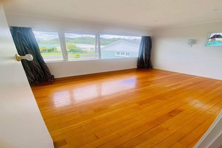 Photo of property in 2/5 Carr Street, Te Kamo, Whangarei, 0112