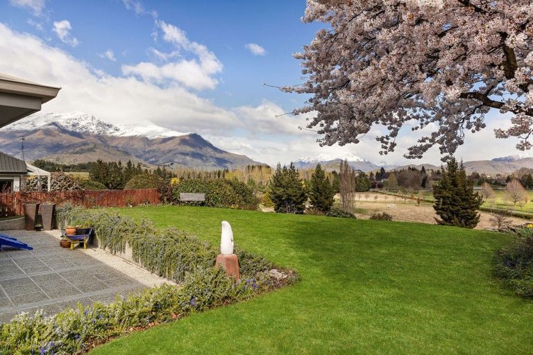 Photo of property in 4 Shaw Street, Arrowtown, 9302