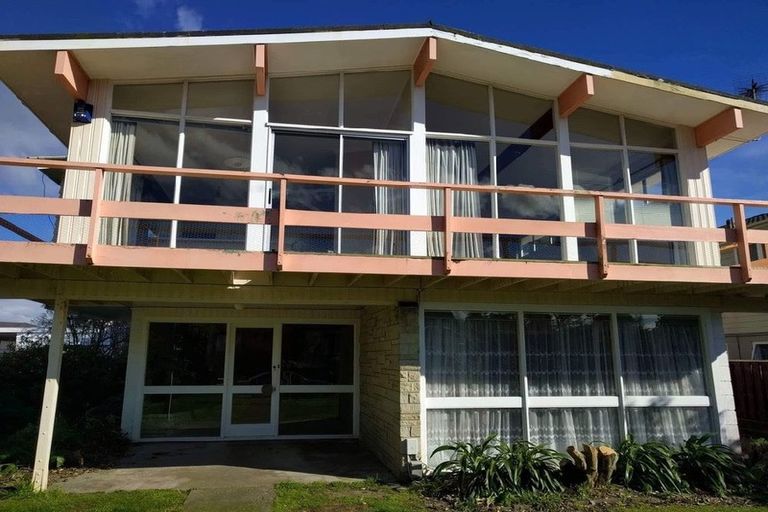 Photo of property in 39 Wai-iti Crescent, Woburn, Lower Hutt, 5010