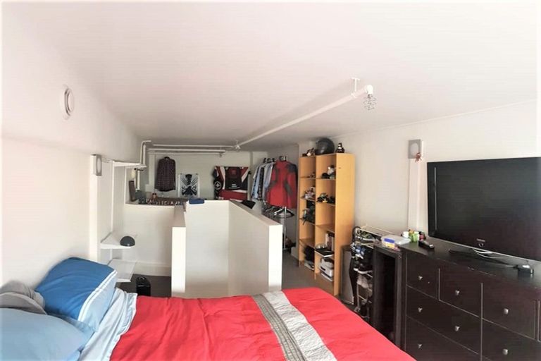 Photo of property in Augusta Apartments, 11/254 Willis Street, Te Aro, Wellington, 6011